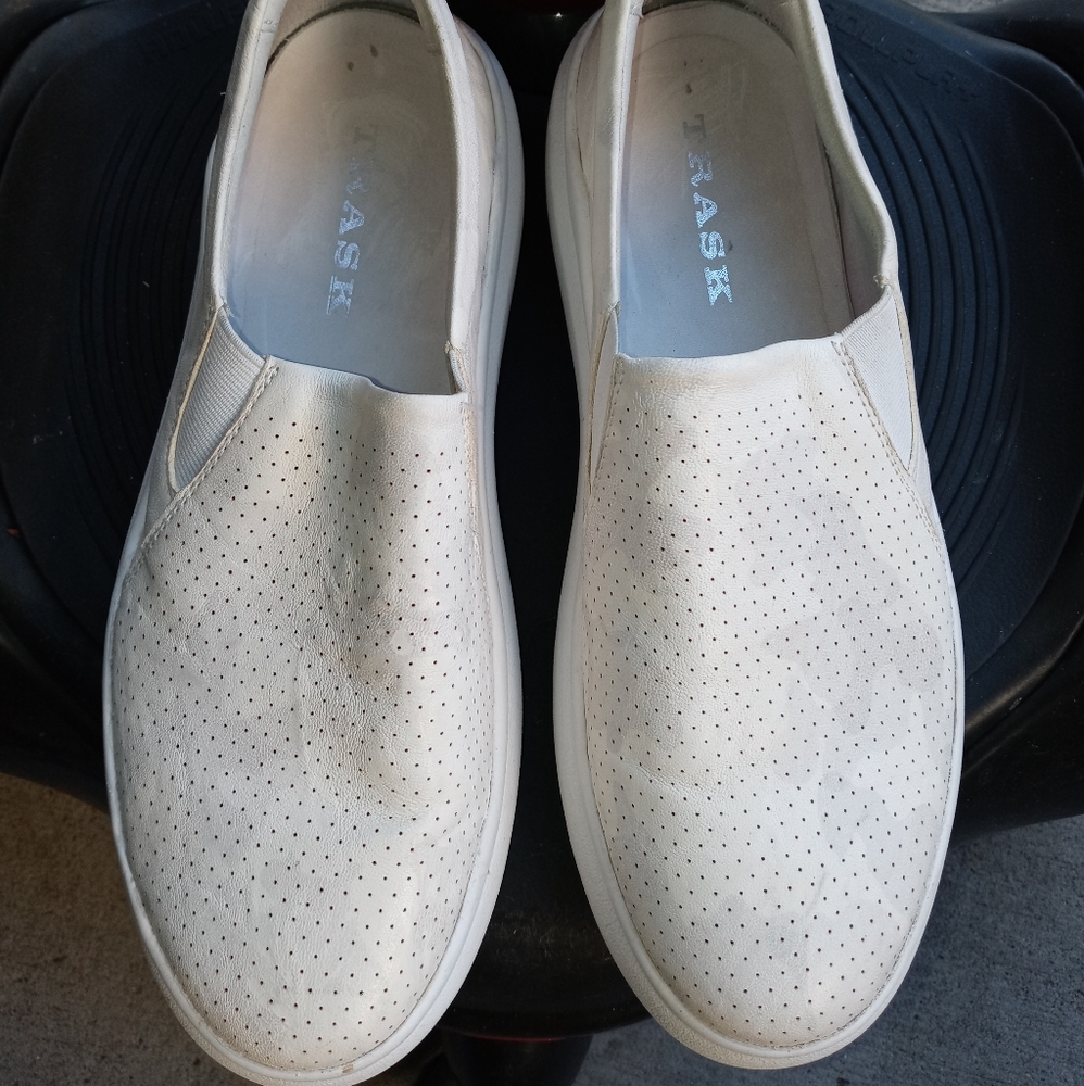LADIES SLIP ON TENNIS BY TRASK